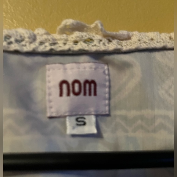 Nom Colorful Tee - Picture 9 of 9